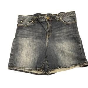 Seven7 Medium Wash‎ 6” Denim Jean Shorts